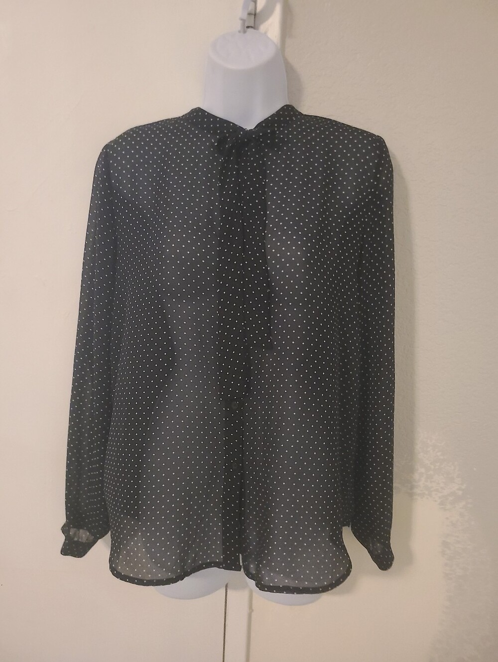 FV21 Black Polka Dot Long-Sleeve Tie Neck Button Up Blouse Semi Sheer Size Largr